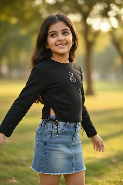 Black Long Sleeve Crop Top – Stylish Stretch Fit Top