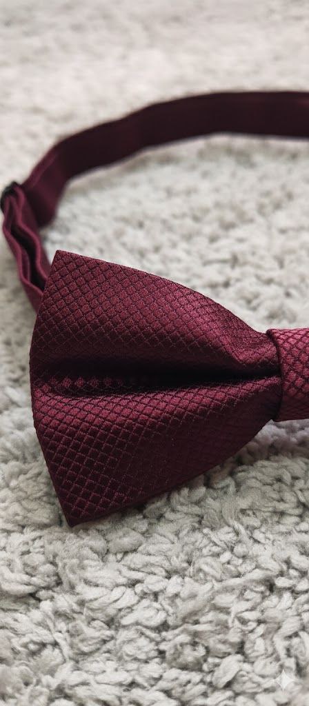 Burgandy Bow Tie Ready to Use– Easy Wear Formal Accessory for Boys